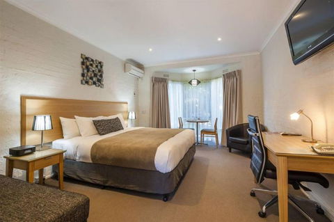 COMFORT INN COACH AND BUSHMANS - Perisher Accommodation 1