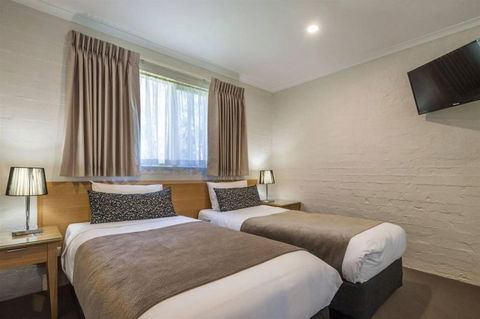 COMFORT INN COACH AND BUSHMANS - Perisher Accommodation 2