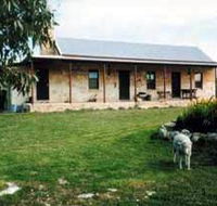 Mt Dutton Bay Woolshed Heritage Cottage