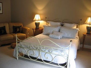 Ivy On Glenelg - Perisher Accommodation 3