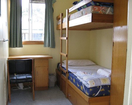 Strahan Backpackers YHA - Perisher Accommodation 2