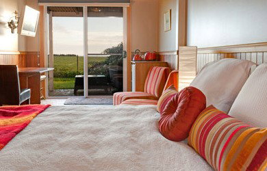 Old Cable Station Colonial Retreat - Perisher Accommodation 3