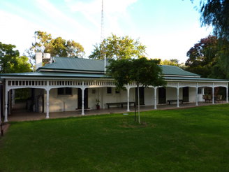 Lake Victoria Station Lodge - Perisher Accommodation 0