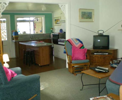 Blue Wren Cottage - Broken Hill - Perisher Accommodation 5