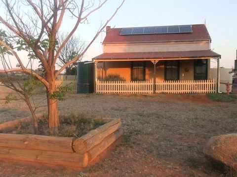Gum Paddock Country Cottage - Perisher Accommodation 5