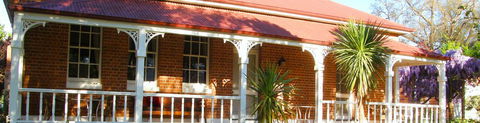 Araluen Old Courthouse Bed And Breakfast - Perisher Accommodation 0