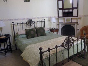 Araluen Old Courthouse Bed And Breakfast - Perisher Accommodation 1