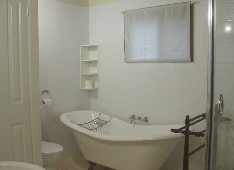 Cosy Cottage - Holiday Home - Perisher Accommodation 0