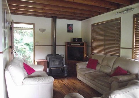 Cosy Cottage - Holiday Home - Perisher Accommodation 3