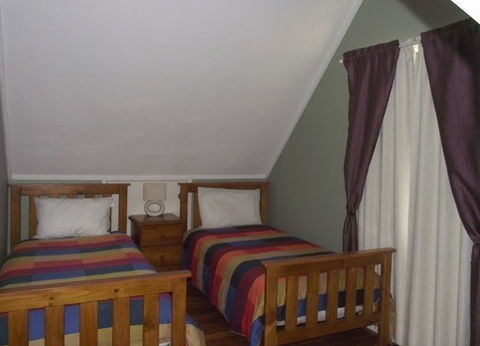 Cosy Cottage - Holiday Home - Perisher Accommodation 5