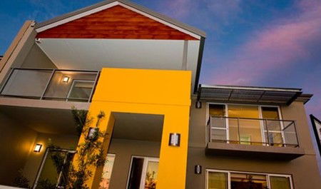Champion Lakes Accommodation Waterside - Perisher Accommodation 0