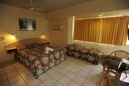 Hides Hotel Cairns - Perisher Accommodation 2