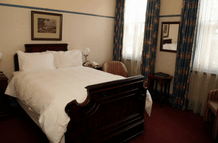 The Yarra Glen Grand Hotel - Perisher Accommodation 5