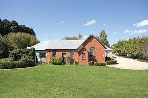 Woodend Old School House Bed And Breakfast - Perisher Accommodation 0