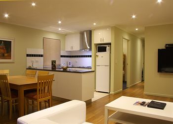 Best Western Plus Buckingham International - Perisher Accommodation 3