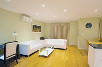 Best Western Plus Buckingham International - Perisher Accommodation 42