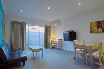 Buckingham International Serviced Apartments - Perisher Accommodation 7
