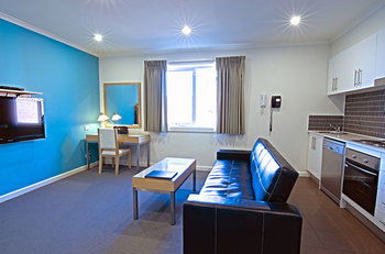 Buckingham International Serviced Apartments - Perisher Accommodation 10