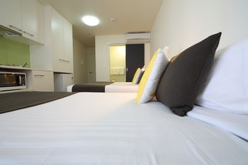 City Edge North Melbourne - Perisher Accommodation 10