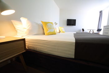 City Edge North Melbourne - Perisher Accommodation 14