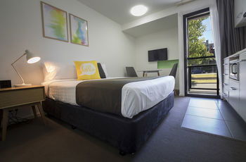 City Edge North Melbourne - Perisher Accommodation 16