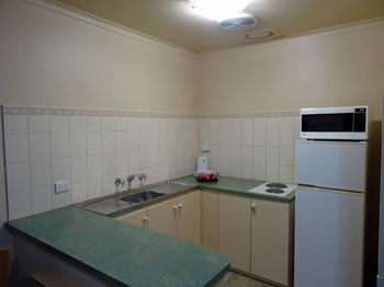 Best Western Fawkner Suites & Serviced Apartments - Perisher Accommodation 8