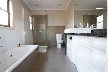 The Edgewater Bed & Breakfast - Perisher Accommodation 2