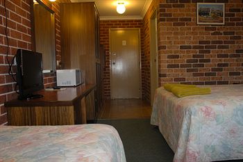 Colonial Motor Inn Lithgow - Perisher Accommodation 9