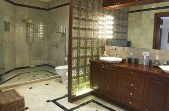 Kingfishers Manor @ Noosa - Perisher Accommodation 36