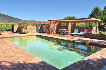 Langbrook Estate Cottages - Perisher Accommodation 0