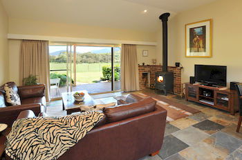 Langbrook Estate Cottages - Perisher Accommodation 9