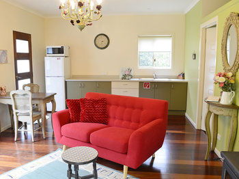 Apple Tree Cottage & Studio - Perisher Accommodation 13