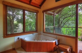 Maleny Tropical Retreat Balinese B&b - Perisher Accommodation 18