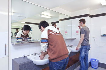 Melbourne Metro YHA - Hostel - Perisher Accommodation 7