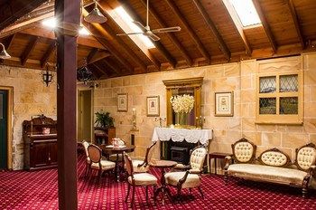 Segenhoe Inn Historic Bed & Breakfast - Perisher Accommodation 10