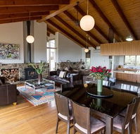 Holmesglen at Eildon - The Homestead - Perisher Accommodation