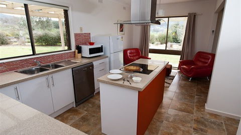 Sweetwater Stays Rural Retreat - Perisher Accommodation 2
