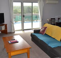 House on the Hill Port Campbell - Perisher Accommodation