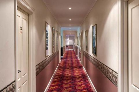 BEST WESTERN Ensenada Motor Inn & Suites - Perisher Accommodation 2
