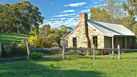 Adelaide Hills Country Cottages - Gum Tree Cottage - Perisher Accommodation 3