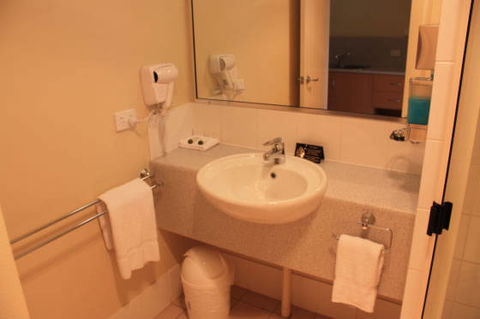Country Roads Motor Inn - Gayndah - Perisher Accommodation 1