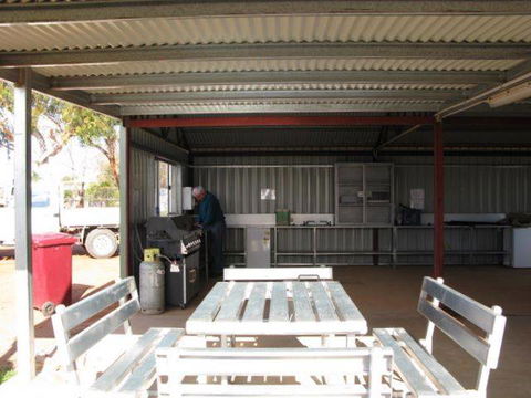 Lake View Caravan Park - Perisher Accommodation 4
