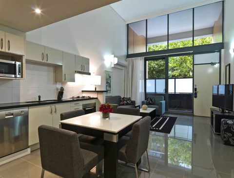 Meriton Serviced Apartments Danks Street, Waterloo - Perisher Accommodation 1