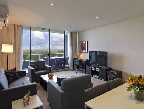 Meriton Serviced Apartments Danks Street, Waterloo - Perisher Accommodation 0