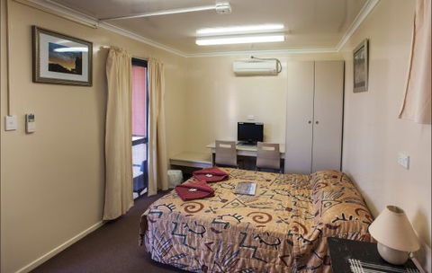 Curtin Springs Wayside Inn - Perisher Accommodation 17