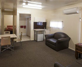 Curtin Springs Wayside Inn - Perisher Accommodation 7