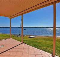 Luxury Waterfront House - Perisher Accommodation