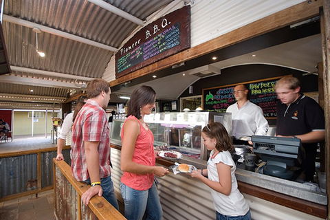 Ayers Rock - Outback Pioneer Lodge - Perisher Accommodation 5