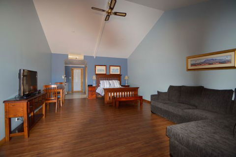 Eldee Station Accommodation, Caravan And Campsites - Perisher Accommodation 7