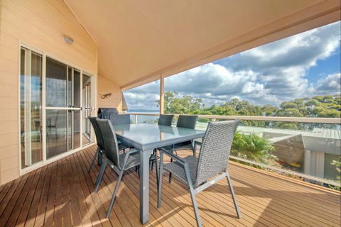 Moy At Nelson Bay - Perisher Accommodation 0